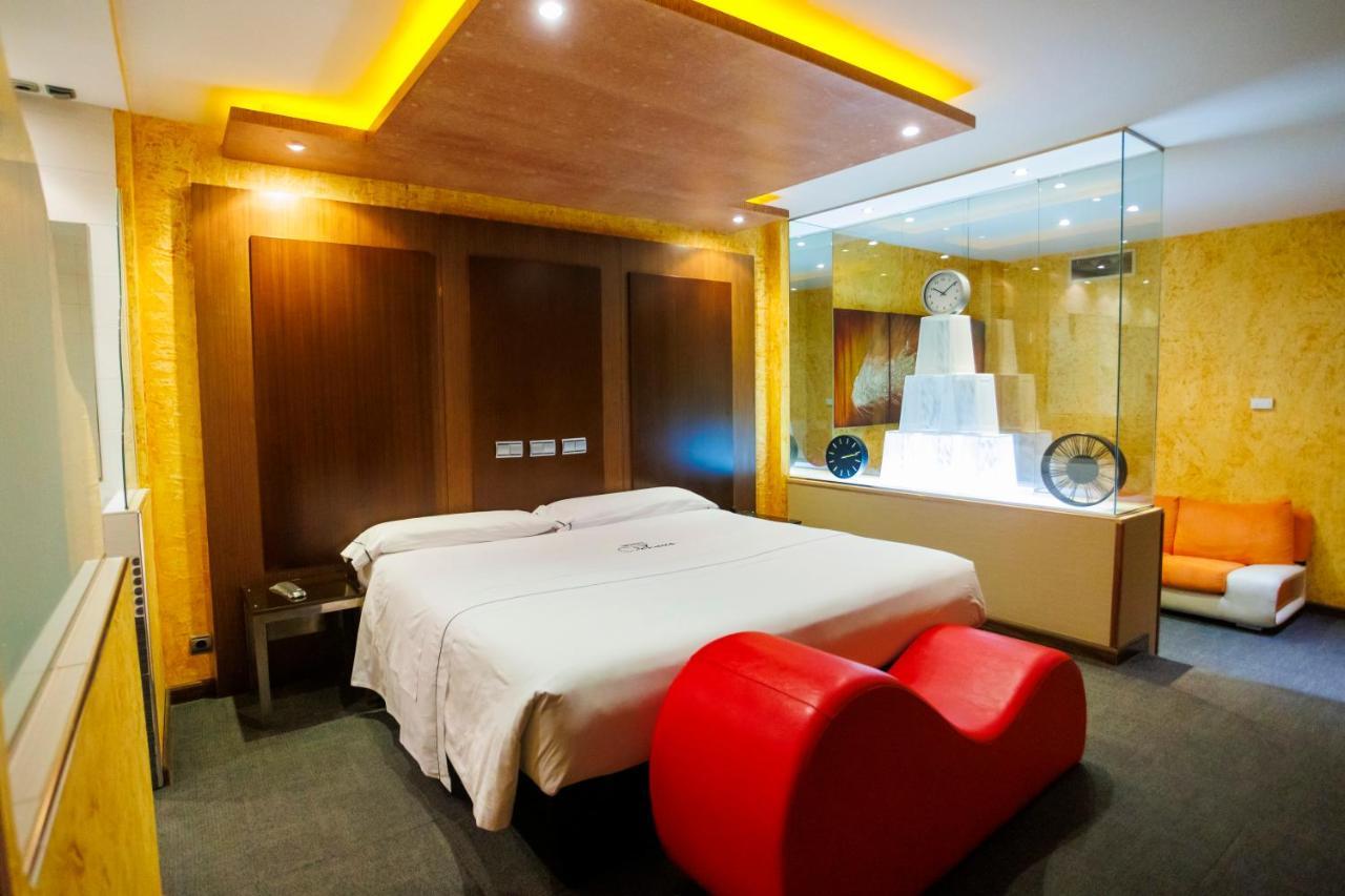 Motel Venus Valladolid Villanubla Buitenkant foto